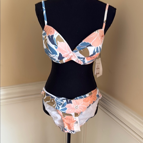 Raisins Floral Bikini Set - Pink, Blue, Brown sz Medium - Picture 2 of 12